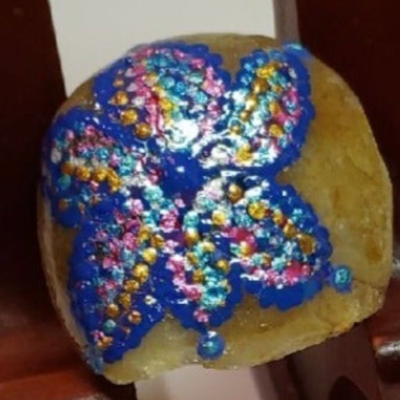 Small Hand Painted Natural Stone - Picture 4 of 4